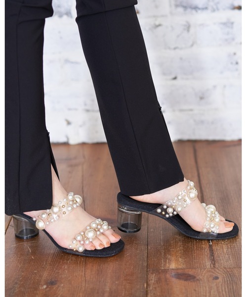 Realta（レアルタ）の「Realta(レアルタ)パール×スタッズクリアミュールサンダル（サンダル・レディース・ホワイト/ブラック・L/M/LL/S）」の7枚目の写真