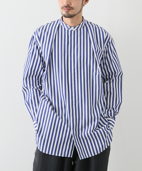 EDIFICE（エディフィス）の「【:colon / コロン】フロントプリーツストライプバンドカラー（シャツ/ブラウス・メンズ・ホワイト/ブルー・5/3/1）」の2枚目の写真