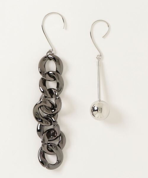 B'2nd(ビーセカンド)の「MIKAGE SHIN (ミカゲシン) Ball & Long Chain Ear Cuff(ピアス(両耳用)・レディース・シルバー・F)」の3枚目の写真