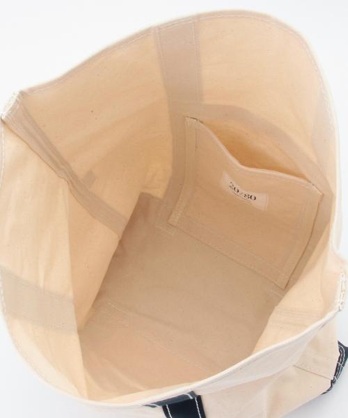 Ray BEAMS（レイビームス）の「20/80 / キャンバス クラッチバッグ（クラッチバッグ・レディース・ホワイト/ネイビー・ONE SIZE）」の8枚目の写真