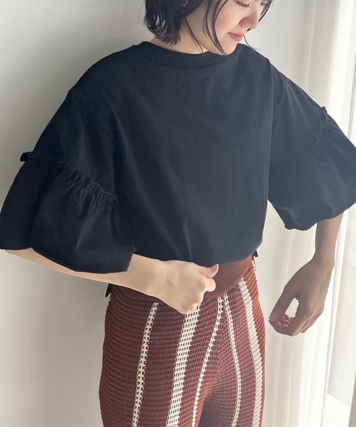 LOWRYS FARM（ローリーズファーム）の「ソデフリルＴシャツＳＳ　 907824（Tシャツ/カットソー・レディース・ホワイト/その他/ブラウン/ブラック・FREE）」の2枚目の写真