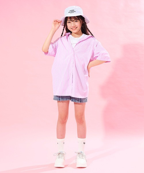 by LOVEiT(バイラビット)の「肩見せ2WAYチュニック丈シャツ(シャツ/ブラウス・キッズ・ピンク/ブルー/ライム・130cm/140cm/150cm/160cm/120cm)」の16枚目の写真