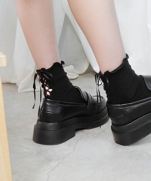 minia(ミニア)の「編み上げリボンソックス(ソックス/靴下・レディース・ベージュ/ブラック/ホワイト・FREE)」の3枚目の写真