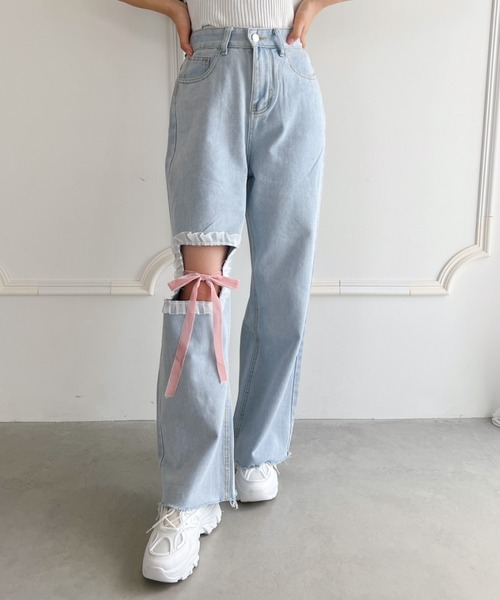 Loueme（ルエム）の「リボンノットデニムパンツ（デニムパンツ・レディース・ライトブルー・M/S）」の2枚目の写真
