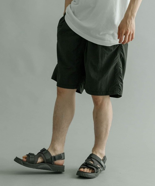 URBAN RESEARCH（アーバンリサーチ）の「『Sサイズあり』ナイロンアクティブタックショーツ（その他パンツ・メンズ・ナチュラル/ネイビー/オリーブ/ブルー・SMALL/MEDIUM/LARGE）」の2枚目の写真