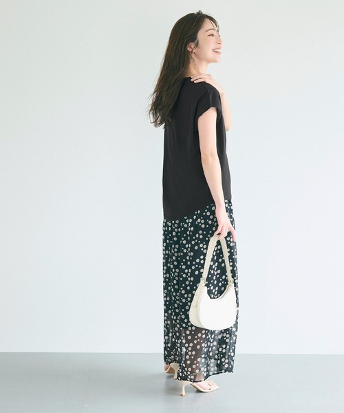 coca(coca)(コカ)の「フレンチスリーブテールカットTシャツ(Tシャツ/カットソー・レディース・ホワイト/ブラック/ベージュ/ブルー/グレイッシュベージュ/イエロー/A/B/ピンク/ブラウン・M/L/S)」の13枚目の写真