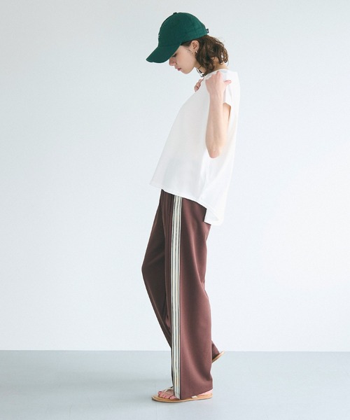 coca(coca)(コカ)の「フレンチスリーブテールカットTシャツ(Tシャツ/カットソー・レディース・ホワイト/ブラック/ベージュ/ブルー/グレイッシュベージュ/イエロー/A/B/ピンク/ブラウン・M/L/S)」の15枚目の写真