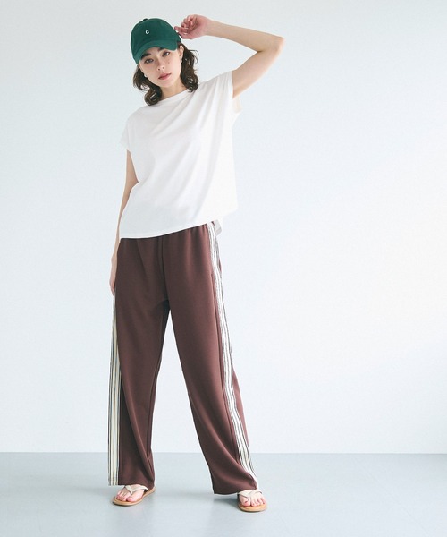 coca(coca)(コカ)の「フレンチスリーブテールカットTシャツ(Tシャツ/カットソー・レディース・ホワイト/ブラック/ベージュ/ブルー/グレイッシュベージュ/イエロー/A/B/ピンク/ブラウン・M/L/S)」の18枚目の写真