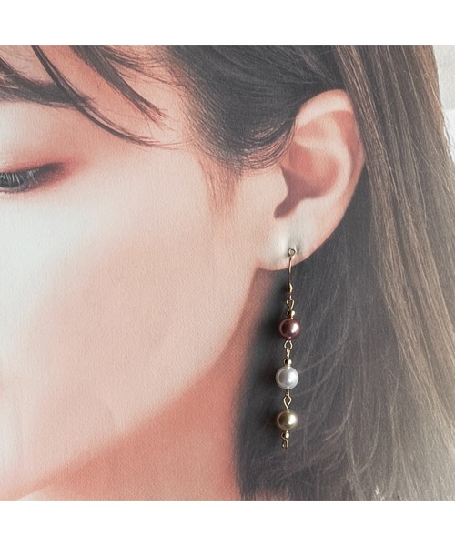 tone(トーン)の「【-lensa-】パールビーズでアシメピアス 4(MA)(ピアス(両耳用)・レディース・ゴールド・FREE)」の3枚目の写真