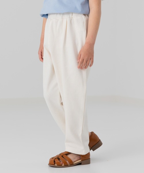 chil2（チルツー）の「ワイドシルエット ストレッチパンツ（その他パンツ・キッズ・グレー/ライトブルー/ネイビー/ベージュ/カーキ/ブルー/ブラック/ミント/マスタード/ホワイト/ワインレッド・110cm/130cm/150cm/80ｃｍ/100cm/90cm/140cm/120cm）」の2枚目の写真