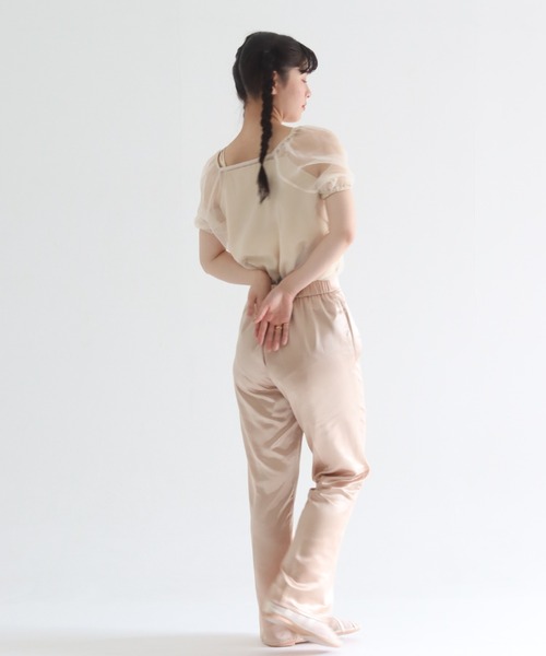 muguet(ミュゲ)の「gloss satin flare pants(スラックス・レディース・オレンジ/アイボリー・FREE)」の4枚目の写真