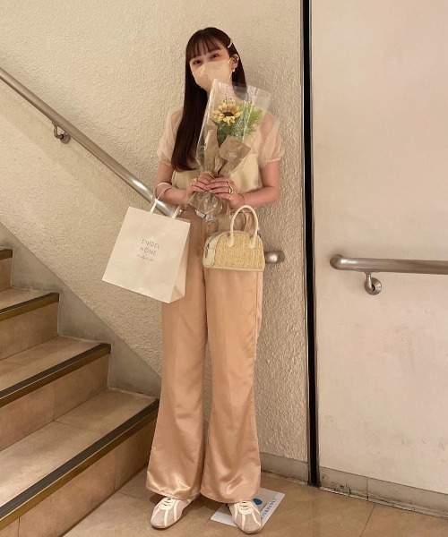 muguet(ミュゲ)の「gloss satin flare pants(スラックス・レディース・オレンジ/アイボリー・FREE)」の8枚目の写真