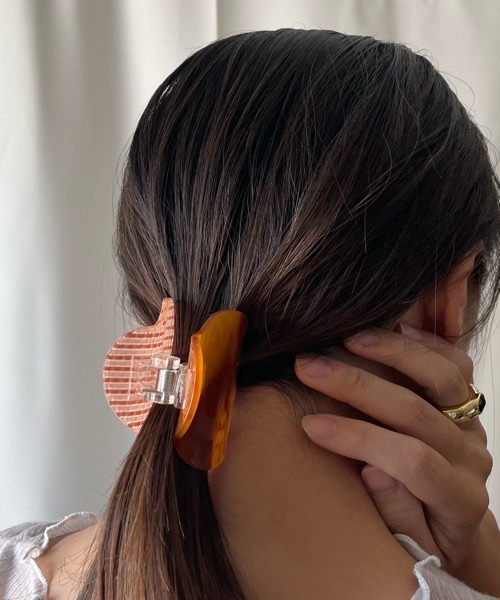 tone(トーン)の「【KuKuLu TOKYO】チェック ツートン バンスクリップ(バレッタ/ヘアクリップ・レディース・グリーン系その他/ベージュ系その他/レッド系その他/ブラウン系その他・FREE)」の21枚目の写真