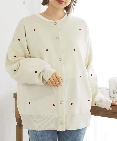 tiptop（ティップトップ）の「【2WAY着用可能】ハート刺繍前後2wayカーディガン（カーディガン/ボレロ・レディース・アイボリー/ブラック・FREE）」の4枚目の写真