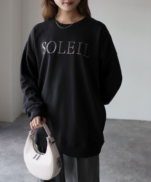 Riberry(リベリー)の「SOLEIL刺繍トレーナー(スウェット・レディース・チャコールグレー/ブラック/オートミール/グリーン系・FREE)」の15枚目の写真