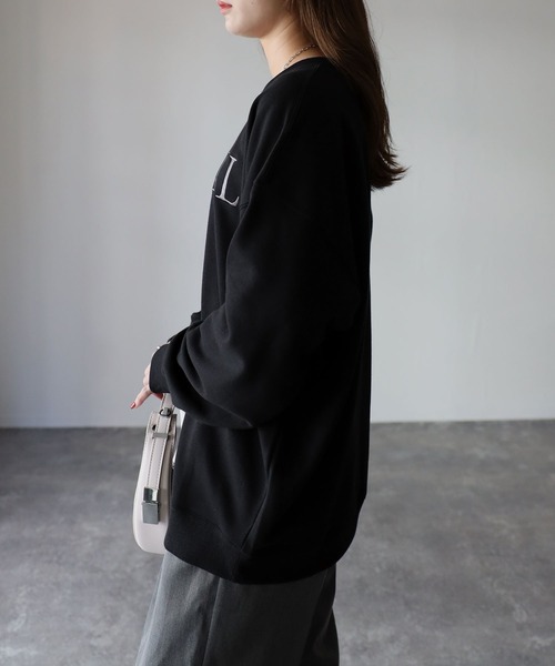 Riberry(リベリー)の「SOLEIL刺繍トレーナー(スウェット・レディース・チャコールグレー/ブラック/オートミール/グリーン系・FREE)」の14枚目の写真