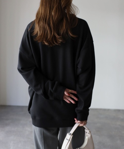 Riberry(リベリー)の「SOLEIL刺繍トレーナー(スウェット・レディース・チャコールグレー/ブラック/オートミール/グリーン系・FREE)」の13枚目の写真