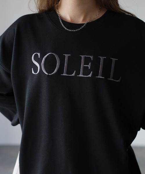 Riberry(リベリー)の「SOLEIL刺繍トレーナー(スウェット・レディース・チャコールグレー/ブラック/オートミール/グリーン系・FREE)」の12枚目の写真