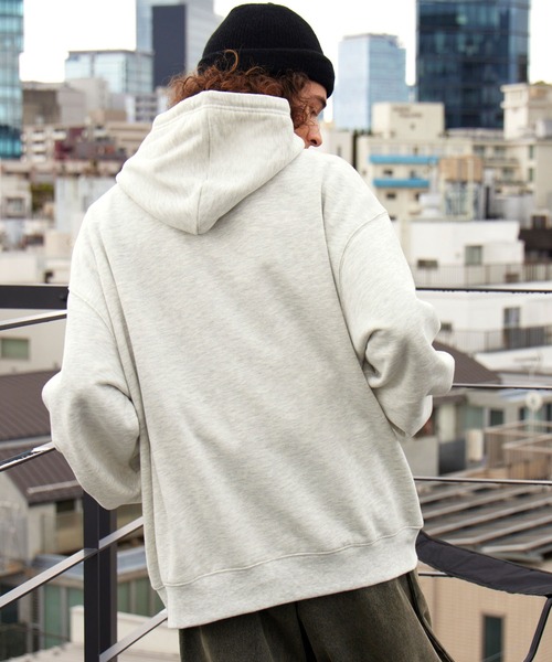 BARK MANHATTAN（バークマンハッタン）の「ヘビーウェイトUSAコットン ビッグシルエット 裏起毛プルオーバーパーカー（パーカー・メンズ・グレイッシュブルー/ブラック/アッシュグレー/モカ/ベージュ/カーキ・L/M）」の16枚目の写真