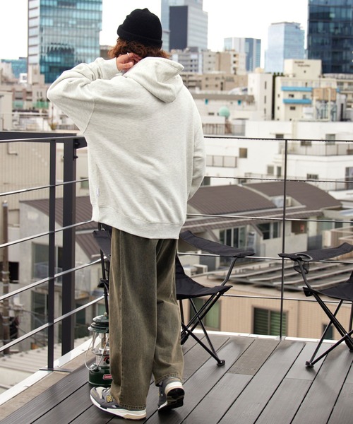 BARK MANHATTAN（バークマンハッタン）の「ヘビーウェイトUSAコットン ビッグシルエット 裏起毛プルオーバーパーカー（パーカー・メンズ・グレイッシュブルー/ブラック/アッシュグレー/モカ/ベージュ/カーキ・L/M）」の18枚目の写真