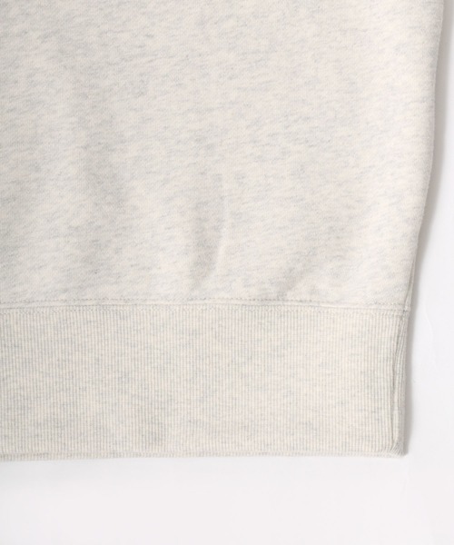 Champion(チャンピオン)の「Champion/チャンピオン 裏起毛 コットンUSA ワンポイントロゴ クルーネックスウェットトレーナー レディース メンズ(スウェット・メンズ・グレー/オートミール/ネイビー/ダークグリーン/ブラック/ダークグレー/オリーブ・XL/L/M)」の16枚目の写真