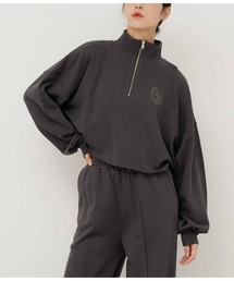 エンブレム刺繍ハーフジップ裏毛トップス