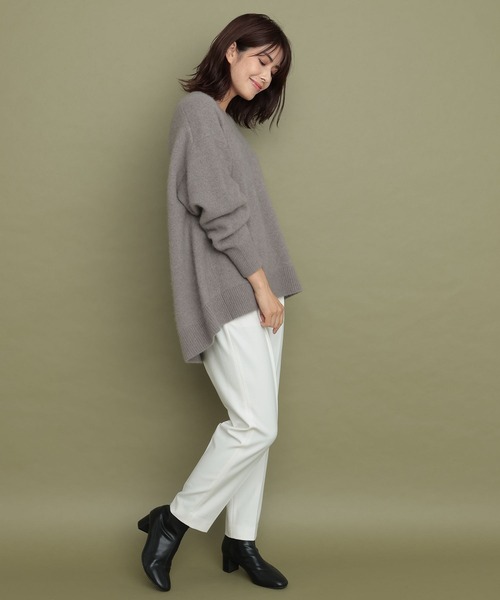 Elura(エルーラ)の「フォックス混Vネックニット(ニット/セーター・レディース・レッド系その他6/ブルー系その他5/チャコールグレー・FREE)」の9枚目の写真