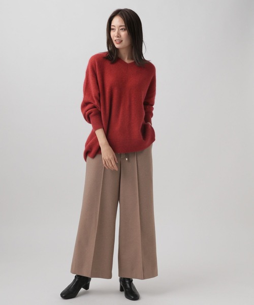 Elura(エルーラ)の「フォックス混Vネックニット(ニット/セーター・レディース・レッド系その他6/ブルー系その他5/チャコールグレー・FREE)」の15枚目の写真