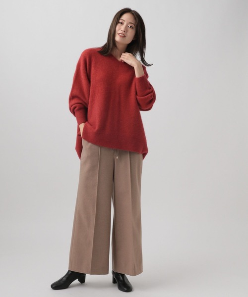 Elura(エルーラ)の「フォックス混Vネックニット(ニット/セーター・レディース・レッド系その他6/ブルー系その他5/チャコールグレー・FREE)」の17枚目の写真