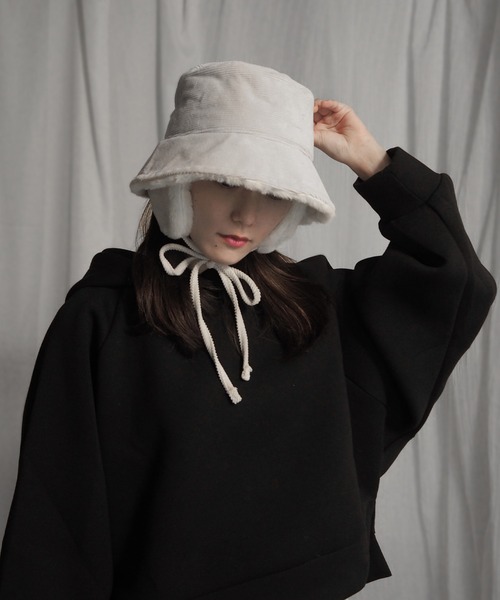 minia(ミニア)の「イヤーマフ付きファーバケハ(ハット・レディース・ブラック/アイボリー/ベージュ・FREE)」の2枚目の写真