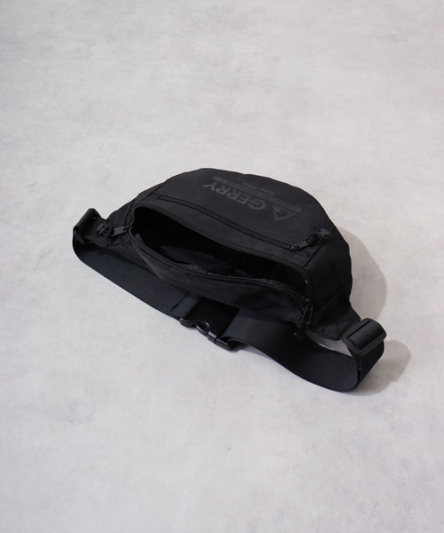 GERRY(ジェリー)の「GERRY プリントボディバッグ ウエストポーチ(ボディバッグ/ウエストポーチ・レディース・ブラック/ホワイト・FREE)」の12枚目の写真