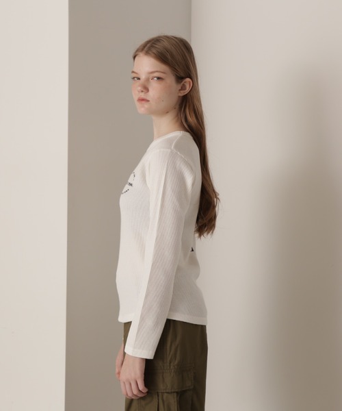 AVIREX（アヴィレックス）の「WAFFLE STENCIL PRINT T-SHIRT/ワッフルステンシルプリントティーシャツ（Tシャツ/カットソー・レディース・ホワイト/ブラック/オリーブ・MEDIUM/SMALL）」の14枚目の写真