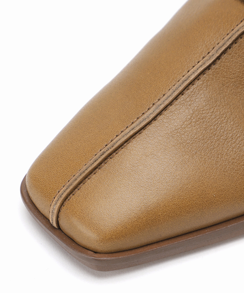 GRISE(グリーズ)の「GRISEレザースクエアクロスシームアンクルフラット(その他シューズ・レディース・ブラック系その他/ホワイト/キャメル・23cm/22.5cm/23.5cm/24cm/24.5cm/25cm/22cm)」の20枚目の写真