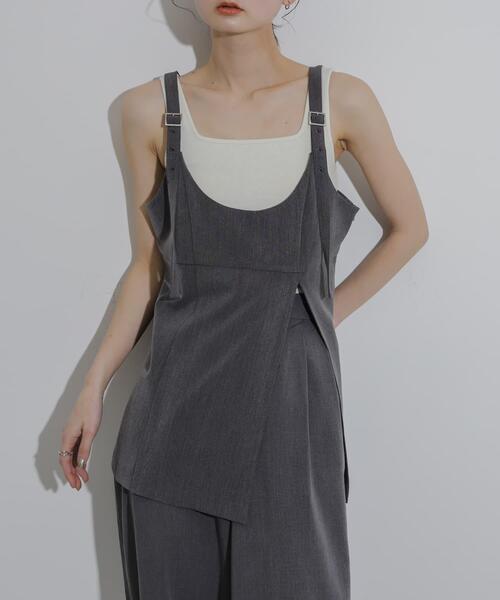 SENSE OF PLACE by URBAN RESEARCH(センスオブプレイスバイアーバンリサーチ)の「スリットキャミソールトップ(その他トップス・レディース・グレー/ブラック/ベージュ・ONE)」の2枚目の写真