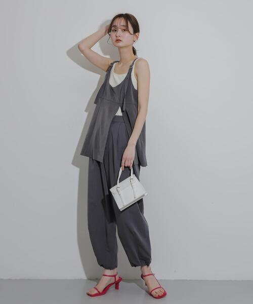 SENSE OF PLACE by URBAN RESEARCH(センスオブプレイスバイアーバンリサーチ)の「スリットキャミソールトップ(その他トップス・レディース・グレー/ブラック/ベージュ・ONE)」の13枚目の写真