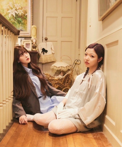 INTER FACTORY(インターファクトリー)の「【upsilon GALS】LiLi - υ uniform made in INTER FACTORY(Tシャツ/カットソー・レディース・グレー・FREE)」の14枚目の写真