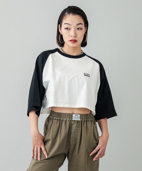X-girl（エックスガール）の「BOX LOGO B/B TEE（Tシャツ/カットソー・レディース・ホワイト/ベージュ/ネイビー・S/M）」の2枚目の写真
