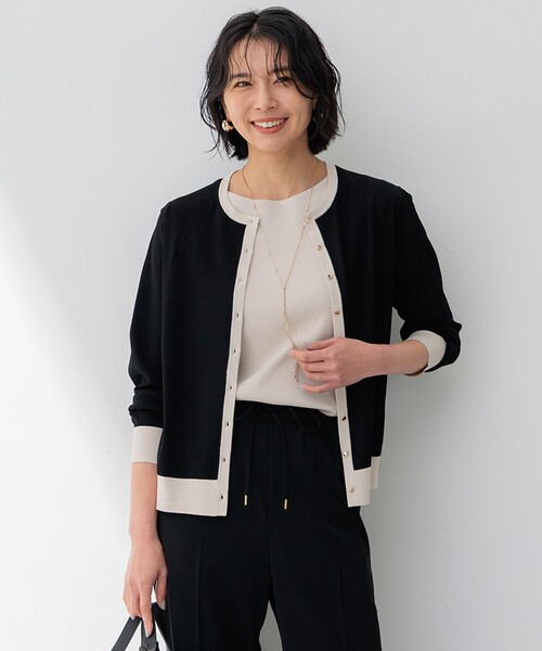 23区(ニジュウサンク)の「【VERY5月号掲載/洗える】レーヨンポリエステルストレッチ カーディガン(ニット/セーター・レディース・カーキ系5/ベージュ系1/ブラック系5/ホワイト系1・32)」の2枚目の写真
