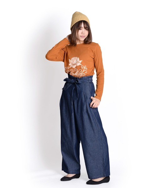 MARAI(マーライ)の「【MARAI】ロータスロングスリーブTシャツ(Tシャツ/カットソー・レディース・キャメル/マジェンタ/カーキ系/マスタード/ブラック・FREE)」の21枚目の写真