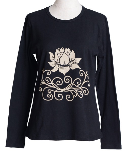 MARAI(マーライ)の「【MARAI】ロータスロングスリーブTシャツ(Tシャツ/カットソー・レディース・キャメル/マジェンタ/カーキ系/マスタード/ブラック・FREE)」の22枚目の写真