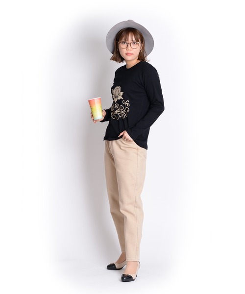 MARAI(マーライ)の「【MARAI】ロータスロングスリーブTシャツ(Tシャツ/カットソー・レディース・キャメル/マジェンタ/カーキ系/マスタード/ブラック・FREE)」の6枚目の写真