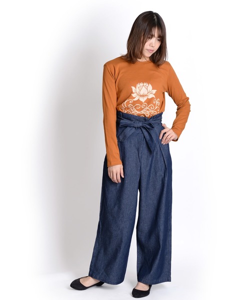 MARAI(マーライ)の「【MARAI】ロータスロングスリーブTシャツ(Tシャツ/カットソー・レディース・キャメル/マジェンタ/カーキ系/マスタード/ブラック・FREE)」の18枚目の写真