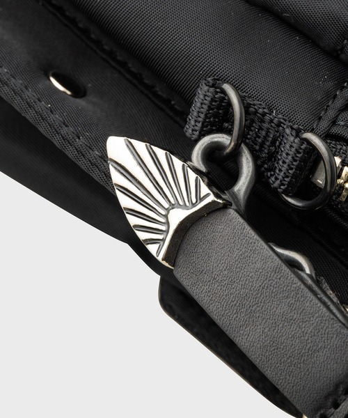 TOGA VIRILIS（トーガ ビリリース）の「Shoulder pouch PORTER SP（ショルダーバッグ・メンズ・グリーン/ブラック・FREE）」の16枚目の写真