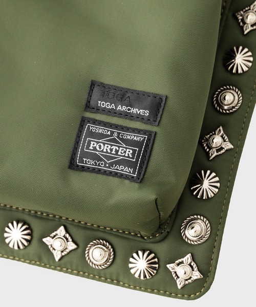 TOGA VIRILIS（トーガ ビリリース）の「Shoulder pouch PORTER SP（ショルダーバッグ・メンズ・グリーン/ブラック・FREE）」の5枚目の写真