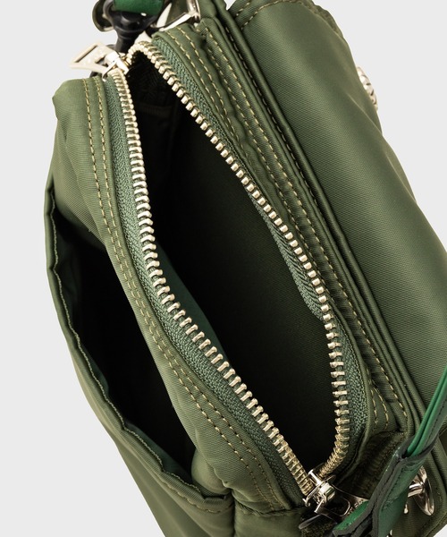 TOGA VIRILIS（トーガ ビリリース）の「Shoulder pouch PORTER SP（ショルダーバッグ・メンズ・グリーン/ブラック・FREE）」の9枚目の写真