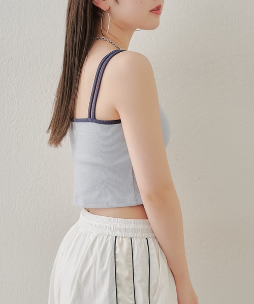 Chico（チコ）の「配色ライン胸刺繍キャミ（キャミソール）」 - WEAR