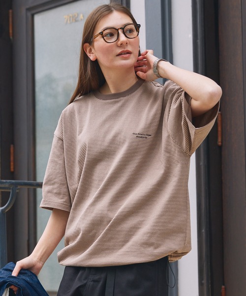 THE CRAFT CREW PRODUCTS(ザクラフトクループロダクツ)の「ドロスト ファンクショナルファブリック ビッグシルエット ボーダークルーネック半袖Tシャツ / 抗菌・防臭【THE CRAFT CREW PRODUCTS】(Tシャツ/カットソー・メンズ・ダークグリーン/ダークブラウン/ダークネイビー/ホワイト/グレイッシュベージュ/ブラック/チャコール/モカ/ライトブルー・S/L/M)」の5枚目の写真