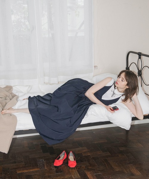 forksy.（フォルクシー）の「【forksy.】Vネックボリュームギャザーキャミワンピース（ワンピース・レディース・ブラック系/ネイビー/オフホワイト・FREE）」の13枚目の写真