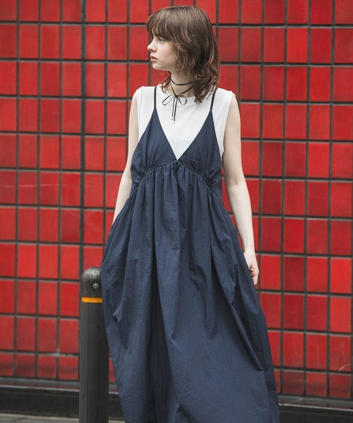 forksy.（フォルクシー）の「【forksy.】Vネックボリュームギャザーキャミワンピース（ワンピース・レディース・ブラック系/ネイビー/オフホワイト・FREE）」の22枚目の写真