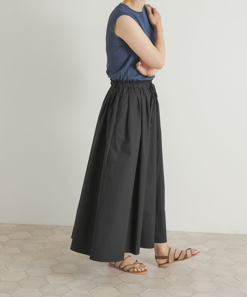 URBAN RESEARCH DOORS（アーバンリサーチドアーズ）の「ギャザーボリュームスカート（スカート・レディース・ブラック/オフホワイト・MEDIUM）」の6枚目の写真